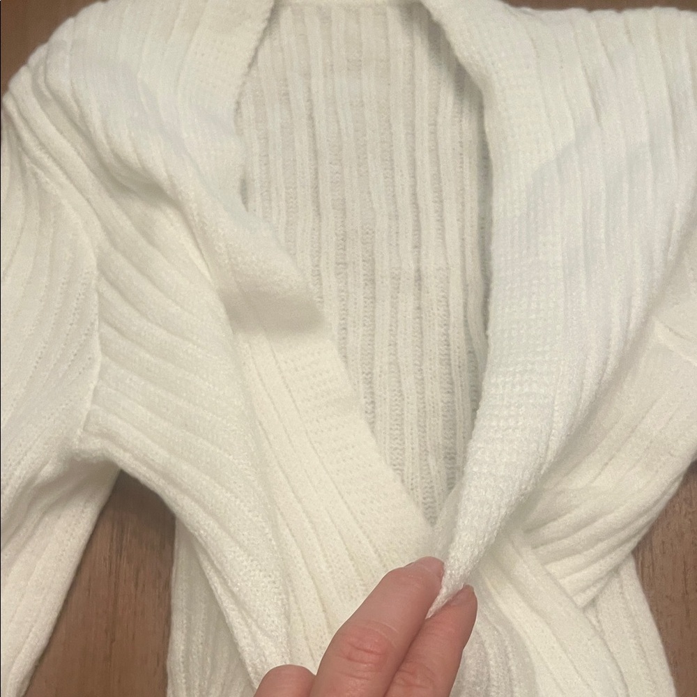 Cupshe Cream Ribbed V-Neck Sweater - Picture 3 of 3
